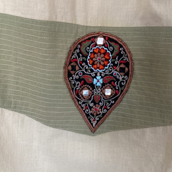 Made In Nepal cream coloured sleeveless dress/green button high neck closure. S - Picture 3 of 16